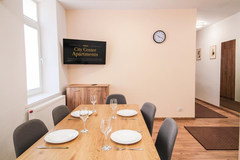 TV and multimedia, Dining area, Logo/Certificate/Sign