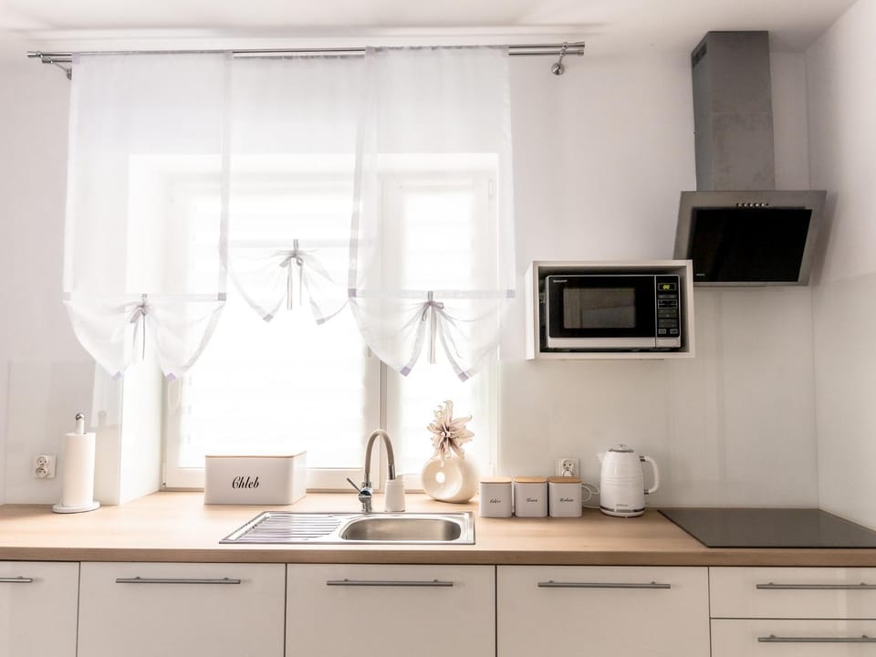 Coffee/tea facilities, Kitchen or kitchenette, Communal kitchen