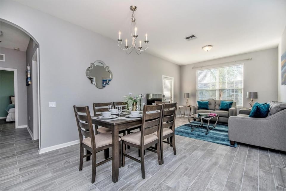 Luxury PET FRIENDLY Condo, Near Clubhouse & Pool House in Highlands Reserve