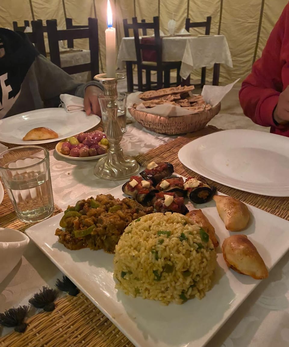 Food and drinks, Food, Breakfast, Continental breakfast, Buffet breakfast, Lunch, Dinner