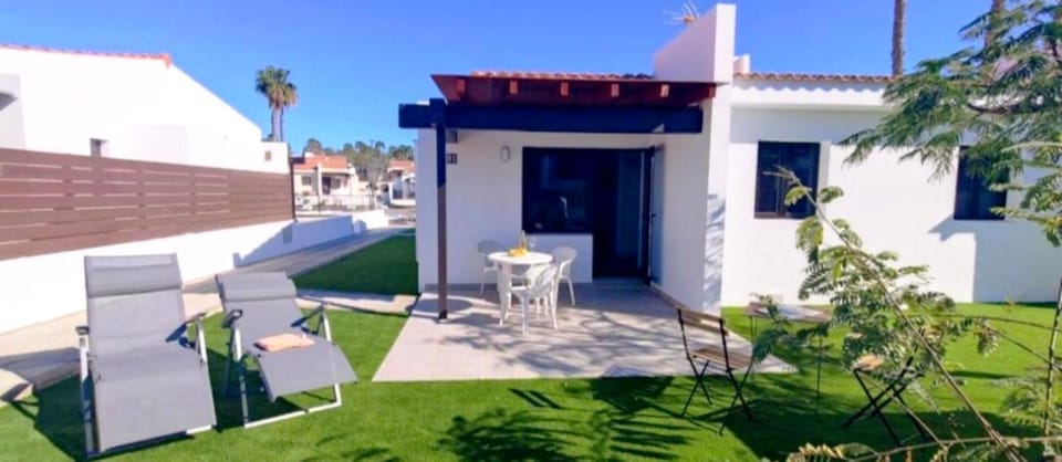 Sunny bungalow with garden #1 Apartment in Maspalomas