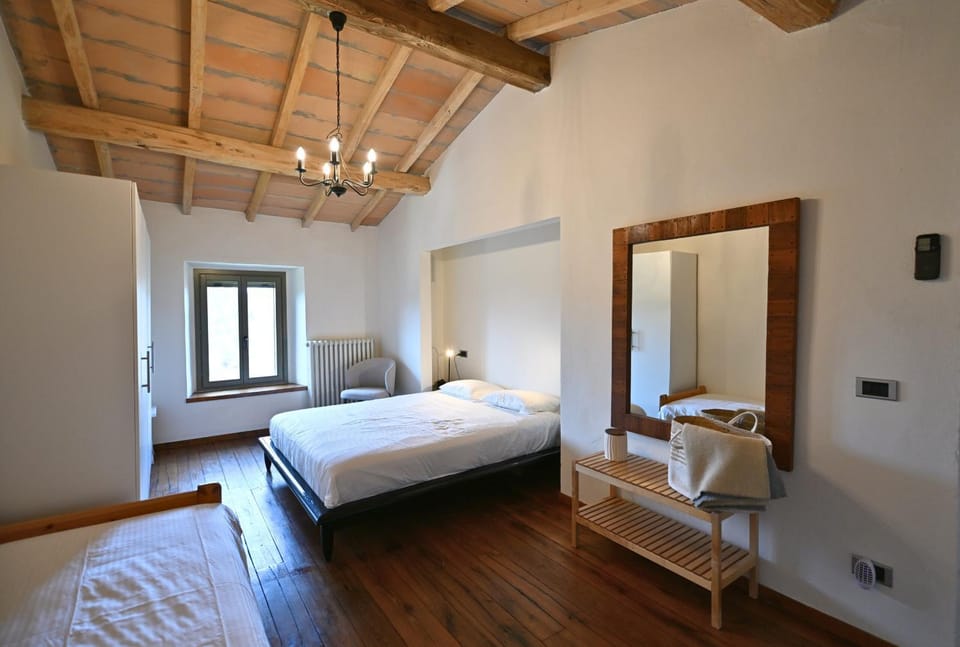 Bedroom, Family