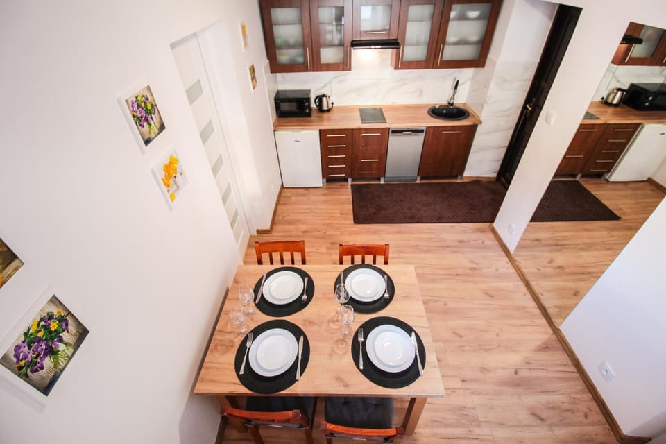 Dining area, minibar, kitchen