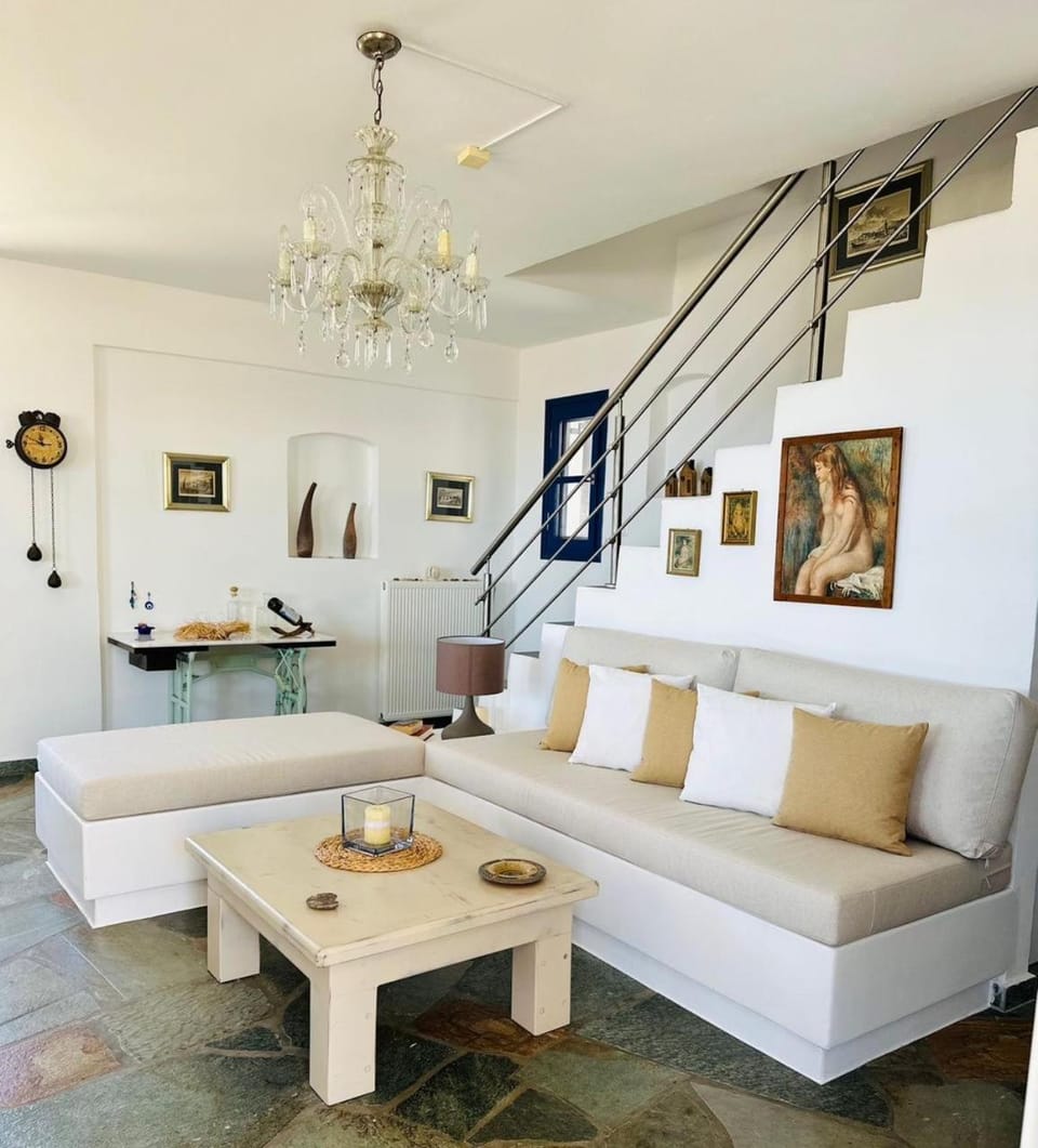 Aegean Paradise, Kythnos, Naousa House in Kea-Kythnos
