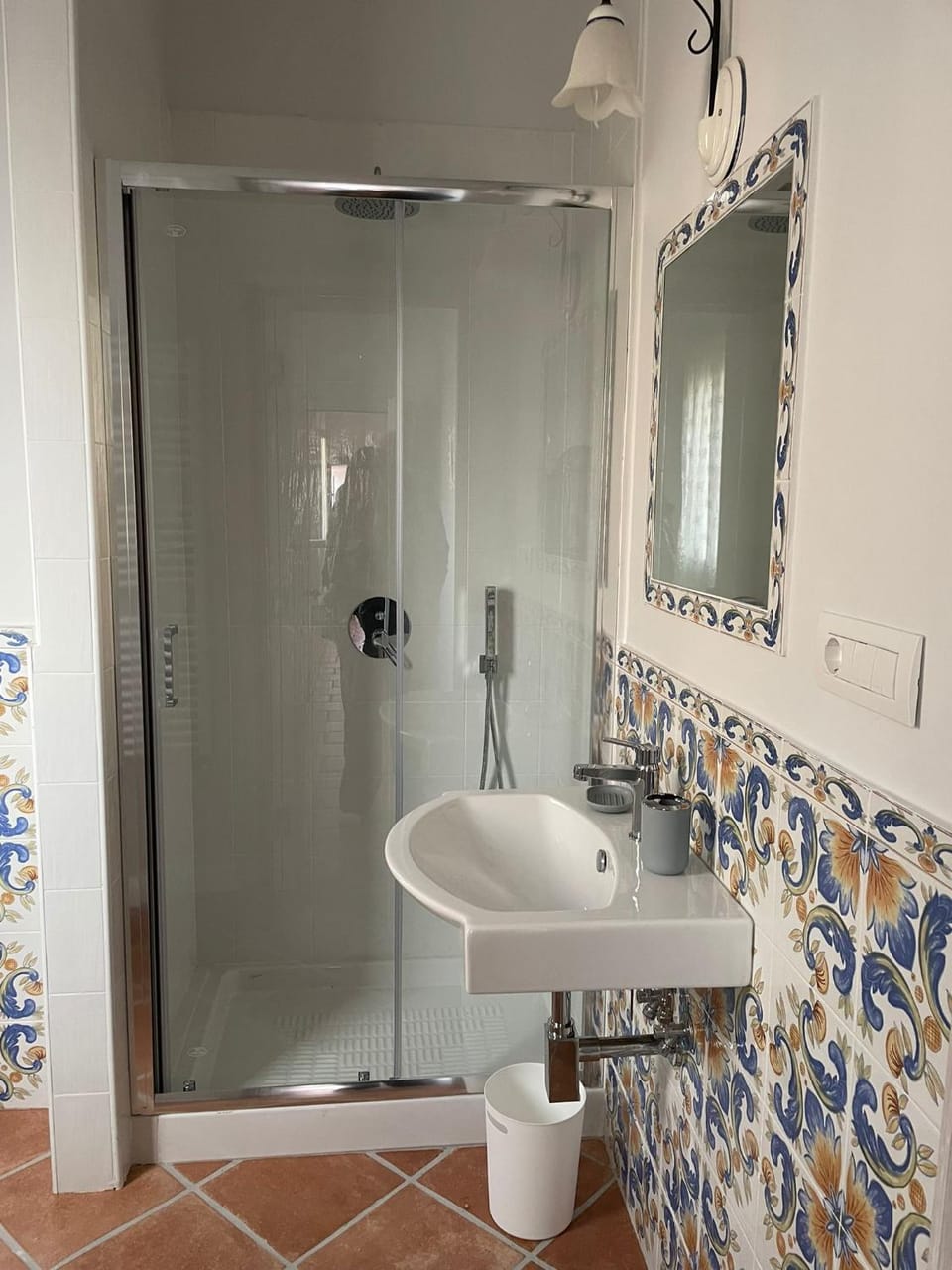 Bathroom, Quiet street view