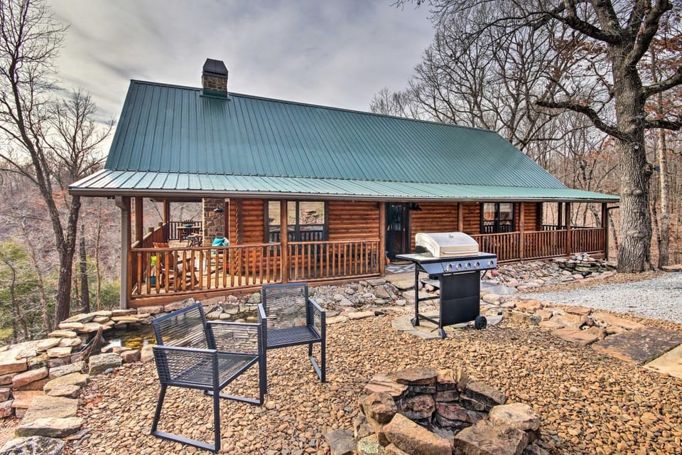 Enchanting Forested Cabin w/ Fire Pit & Grill Cabin in Arkansas