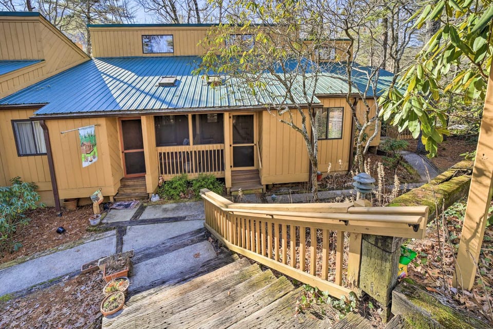 Sunny Sapphire Townhome w/ Resort Amenities! House in Tennessee