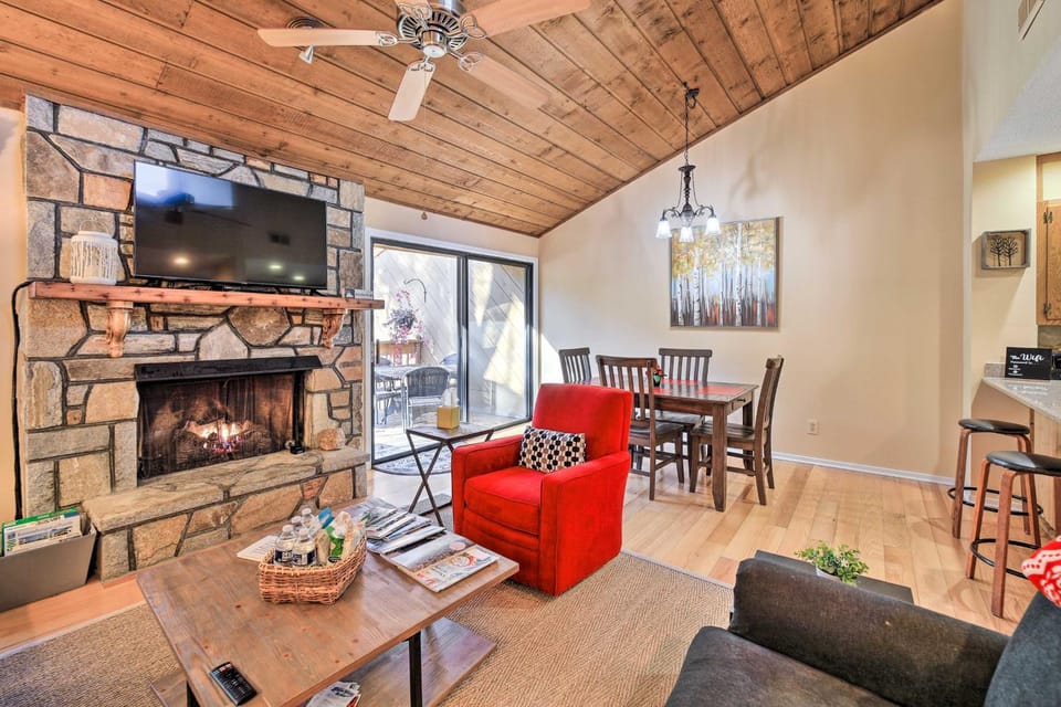 Sunny Sapphire Townhome w/ Resort Amenities! House in Tennessee