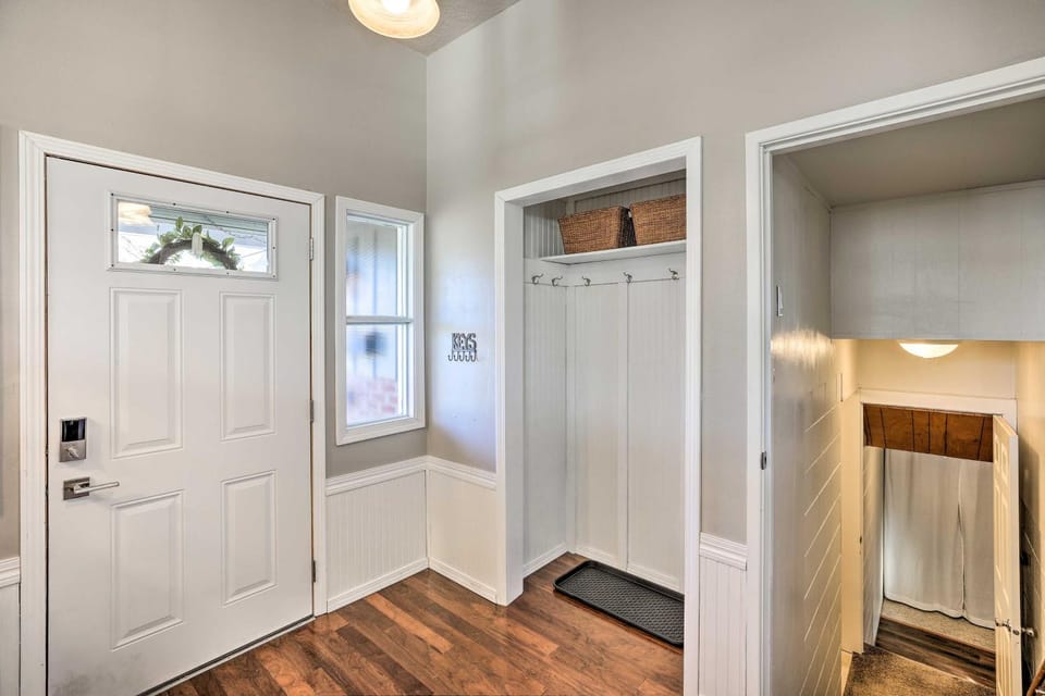 Sioux Center Split-Level Home w/ Game Room! House in Iowa