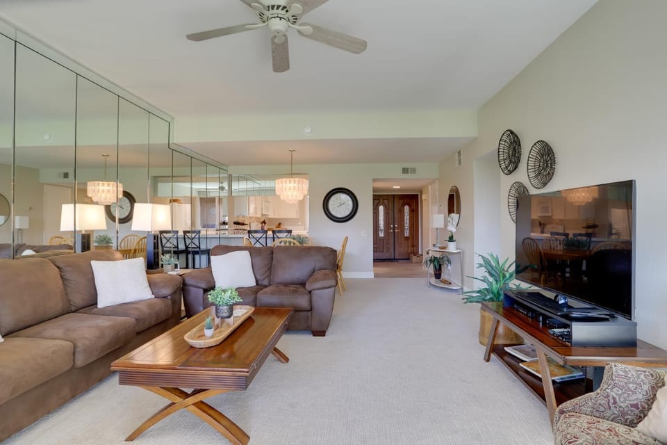 Resort Amenities: Rancho Mirage Country Club Home House in Rancho Mirage