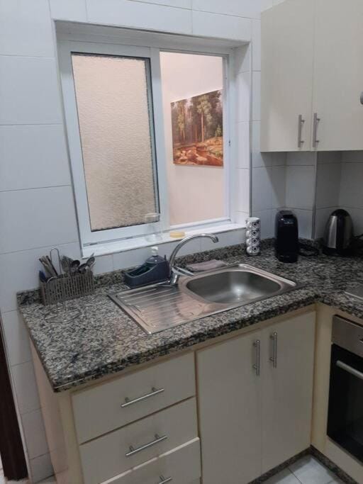 Ground Floor 2 Bedroom Apartment - City Centre Location - Optic Fibre Wifi Apartment in Tangier