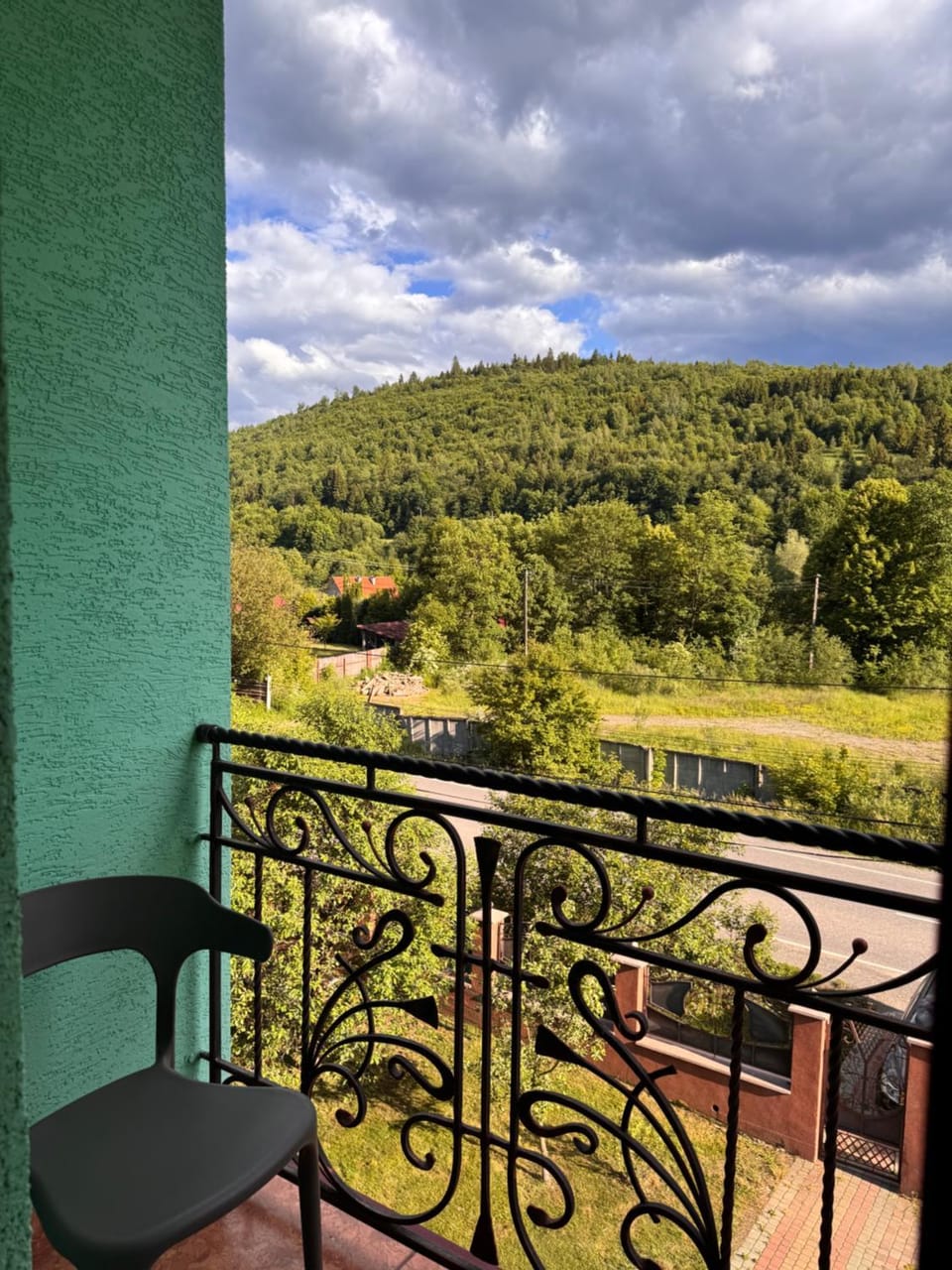 View (from property/room), Balcony/Terrace, Mountain view
