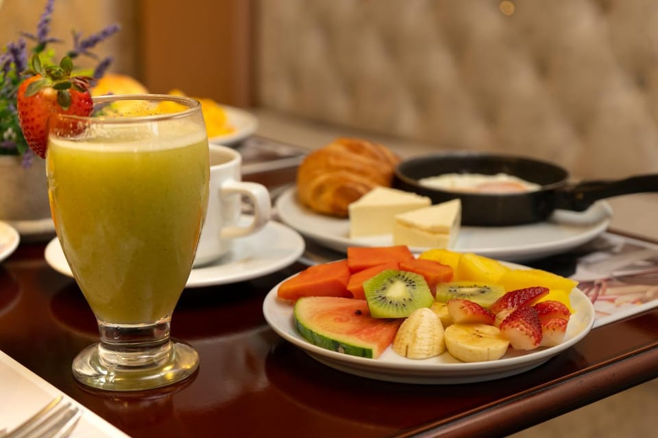 Breakfast, Family
