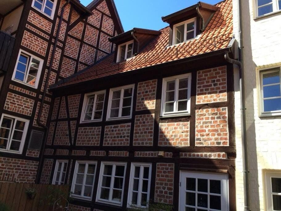 Stadtnest - Charmante Altstadtwohnung am Sande Apartment in Lüneburg