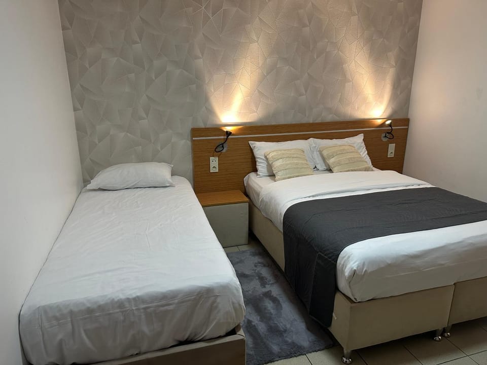 Hôtel Le Prince, Poitiers Gare Hotel in Poitiers