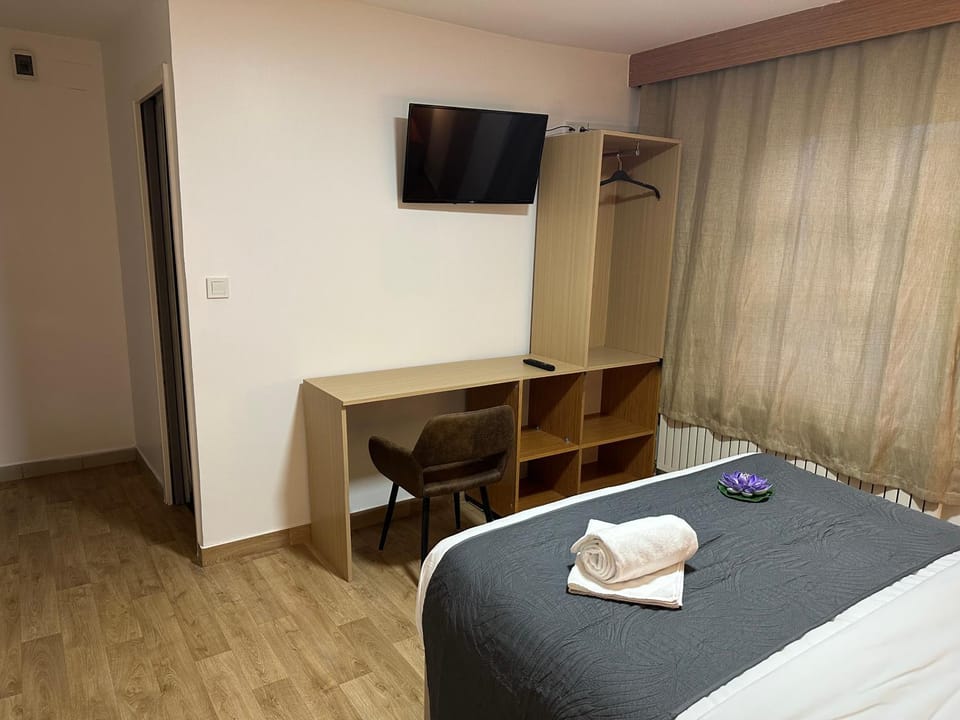 Hôtel Le Prince, Poitiers Gare Hotel in Poitiers