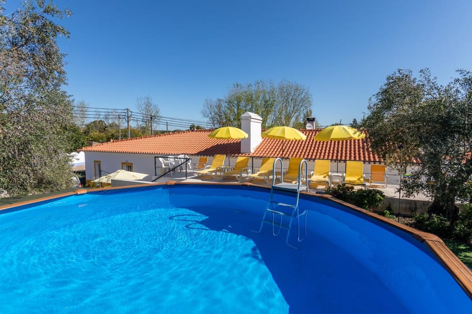 Pool view, Swimming pool, sunbed