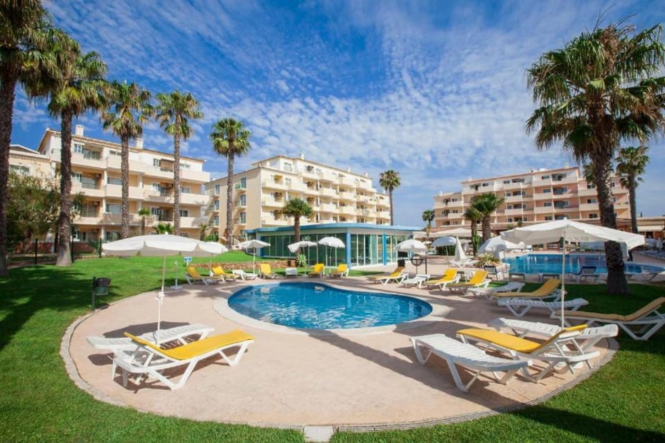 Swimming pool, Swimming pool, sunbed