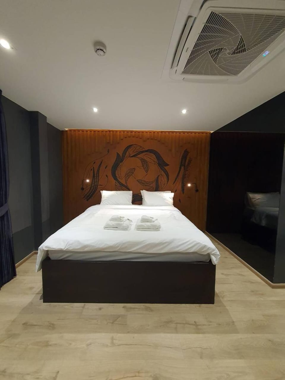 Photo of the whole room