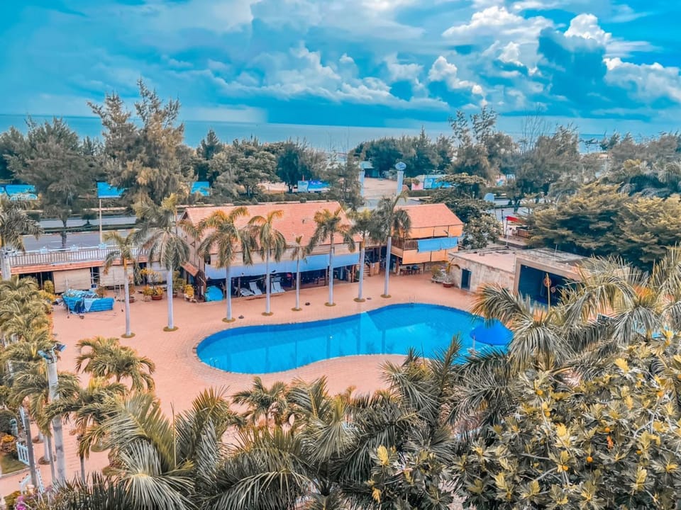 Pool view, Swimming pool