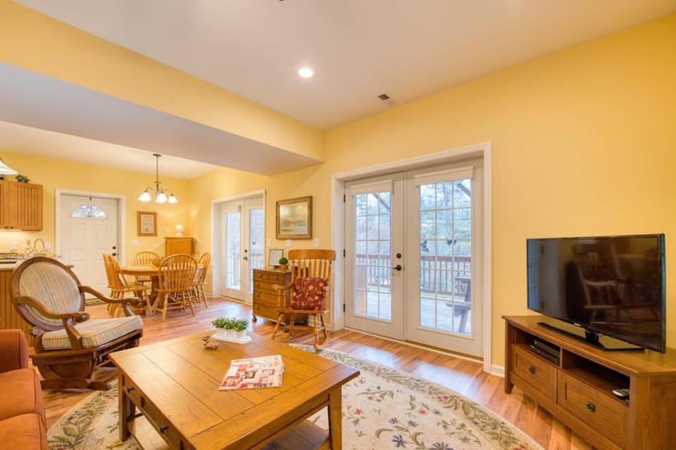 Carr House Lower House in Lake Junaluska