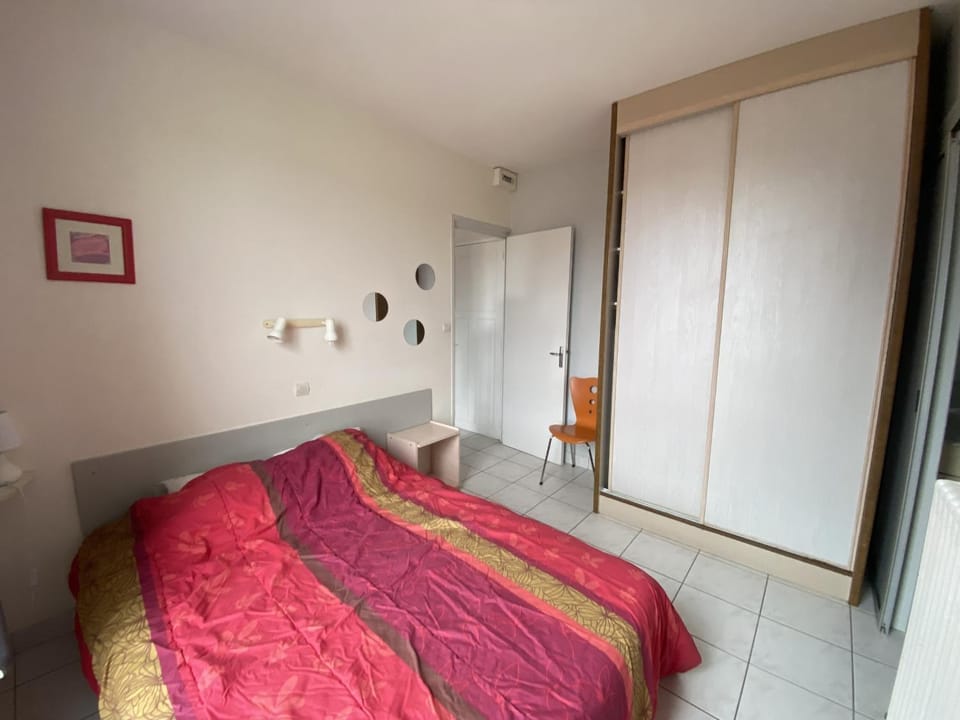 T2 Centre-ville La Roche-Posay, proche Thermes, Wi-Fi, laverie - FR-1-541-79 Apartment in Nouvelle-Aquitaine