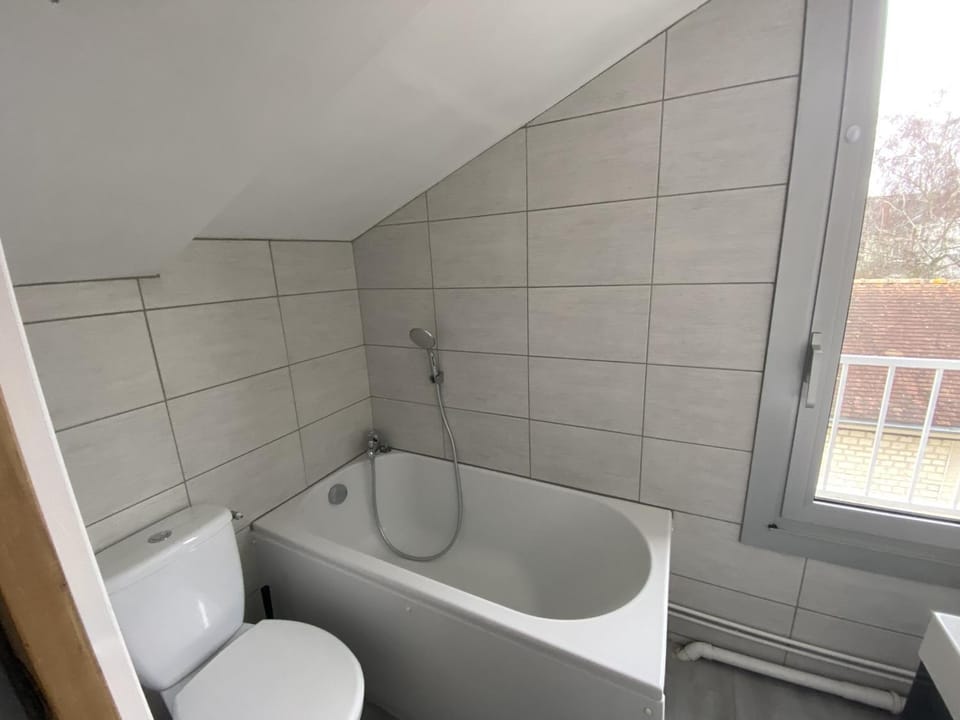 Studio central avec Wi-Fi proche des Thermes de La Roche-Posay - FR-1-541-82 Apartment in Nouvelle-Aquitaine