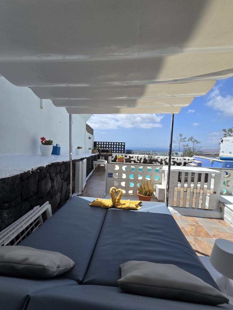 ALOELUX VILLA !! - Private Villa with POOL , jacuzzi, cinema, massage ,wonderful view, art desing villa House in Isla de Lanzarote