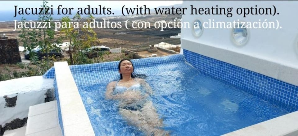 ALOELUX VILLA !! - Private Villa with POOL , jacuzzi, cinema, massage ,wonderful view, art desing villa House in Isla de Lanzarote