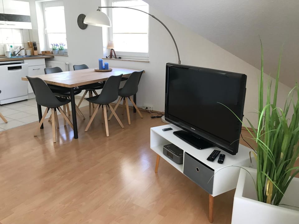 TV and multimedia, Dining area