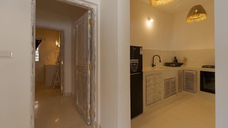 Kitchen or kitchenette, oven, stove