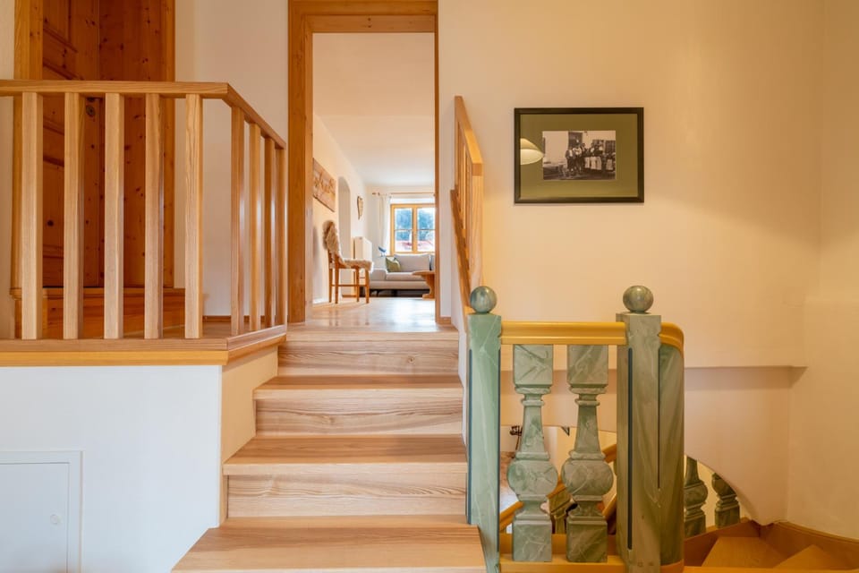 Facade/entrance, Photo of the whole room