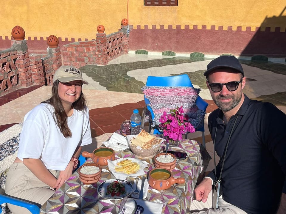 Restaurant/places to eat, Day, Balcony/Terrace, group of guests