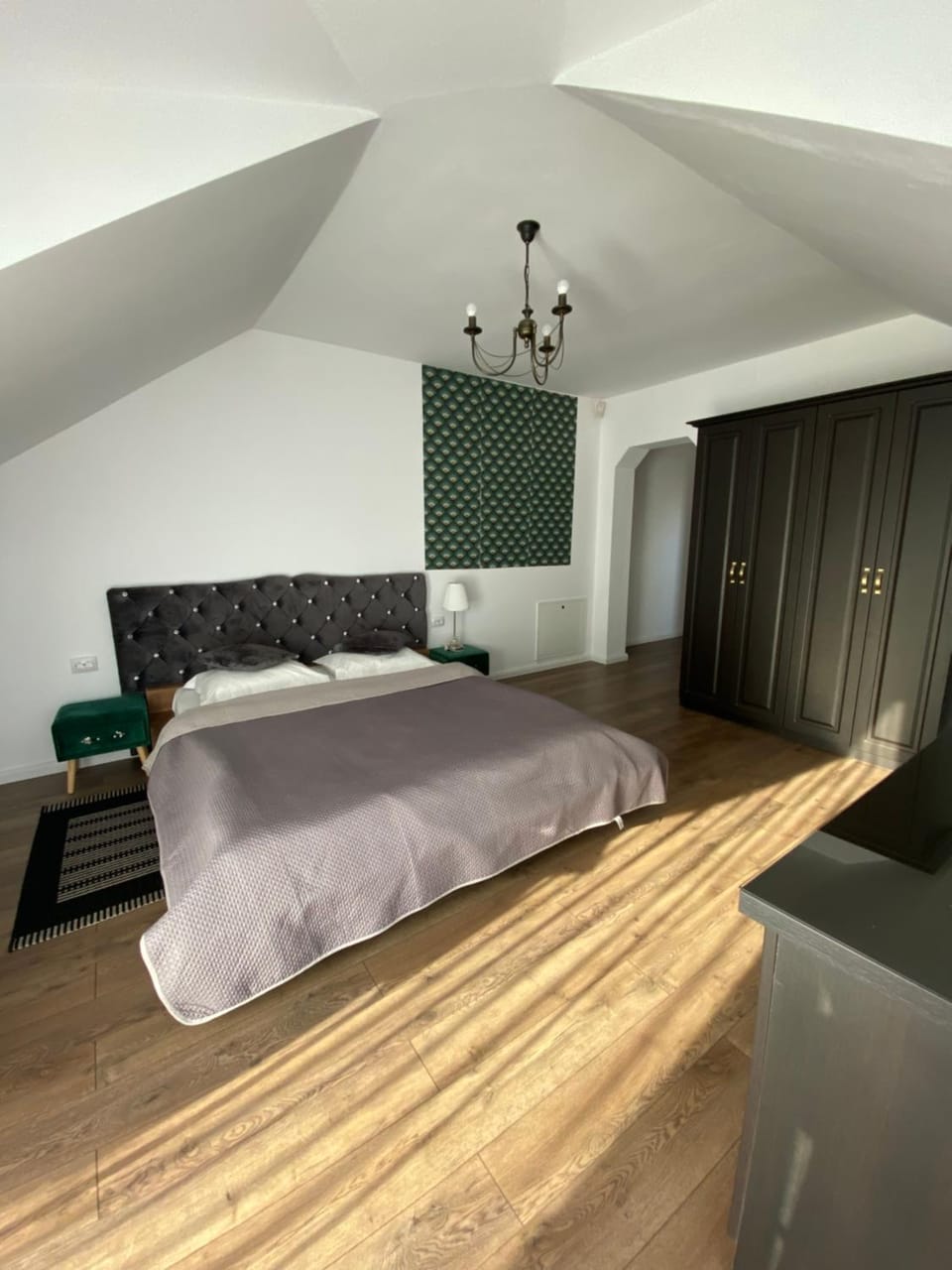 TV and multimedia, Photo of the whole room, Bedroom, wardrobe