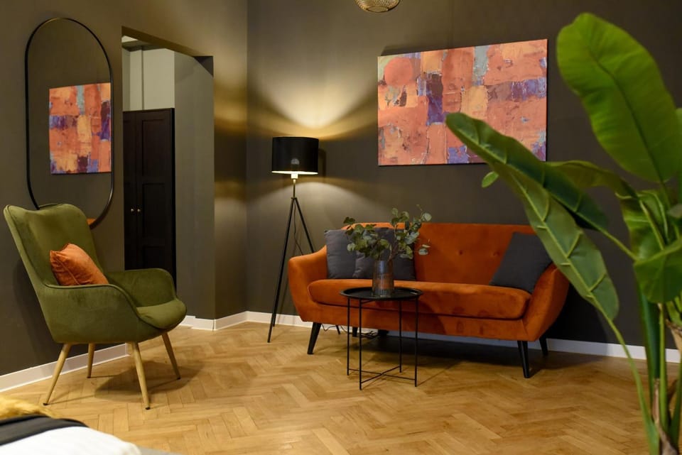 Living room, Seating area