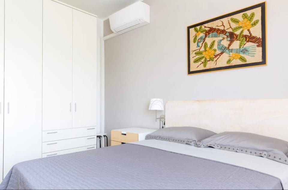 Property building, Living room, Bedroom