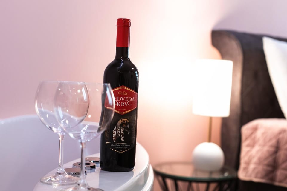 Room Jacuzzi “ATHENA” Apartment in Vojvodina