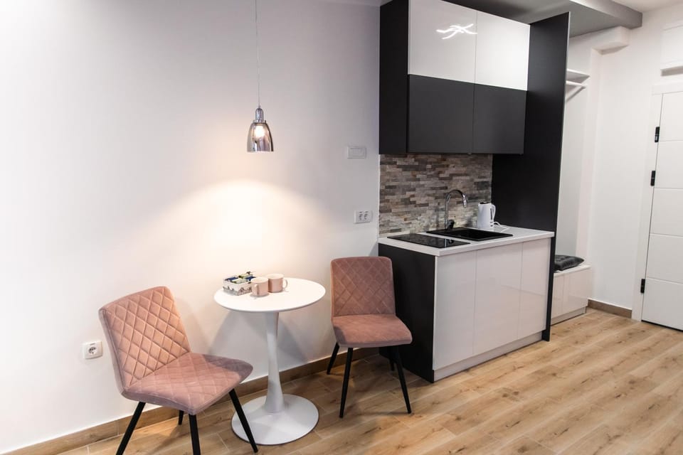 Room Jacuzzi “ATHENA” Apartment in Vojvodina