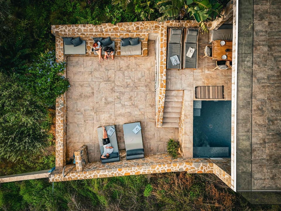 Garden, Balcony/Terrace, Seating area, Dining area, Pool view, Swimming pool, sunbed