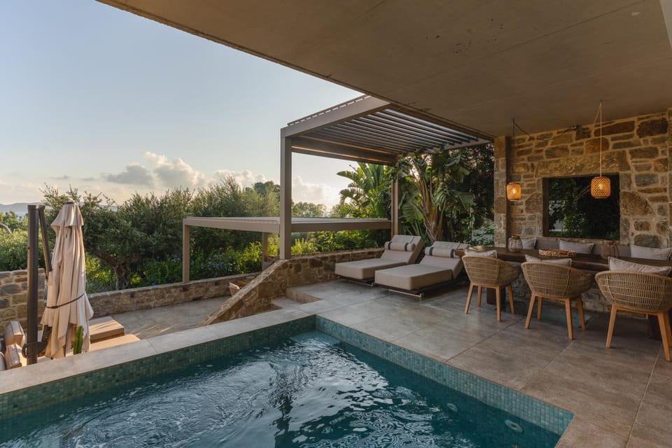 Patio, Garden, Garden, View (from property/room), Balcony/Terrace, Balcony/Terrace, Seating area, Dining area, Garden view, Pool view, Swimming pool, sunbed