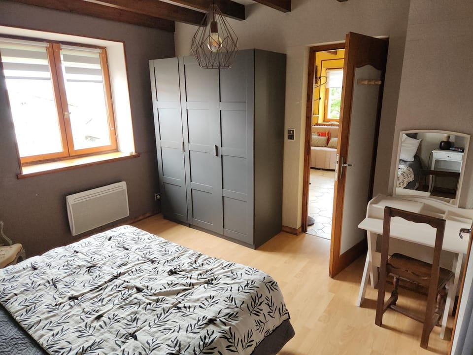 Bedroom, storage, wardrobe