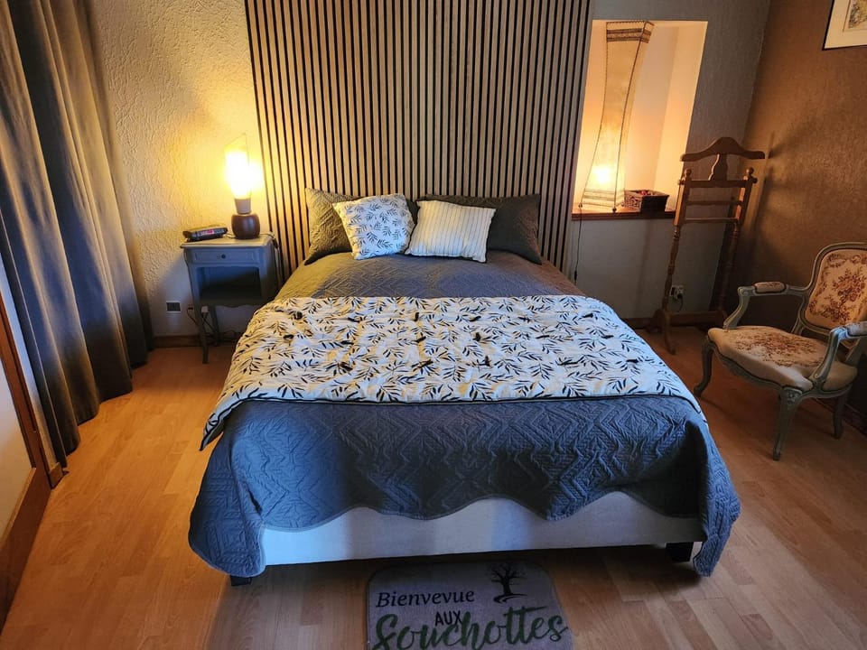 Bed, Bedroom