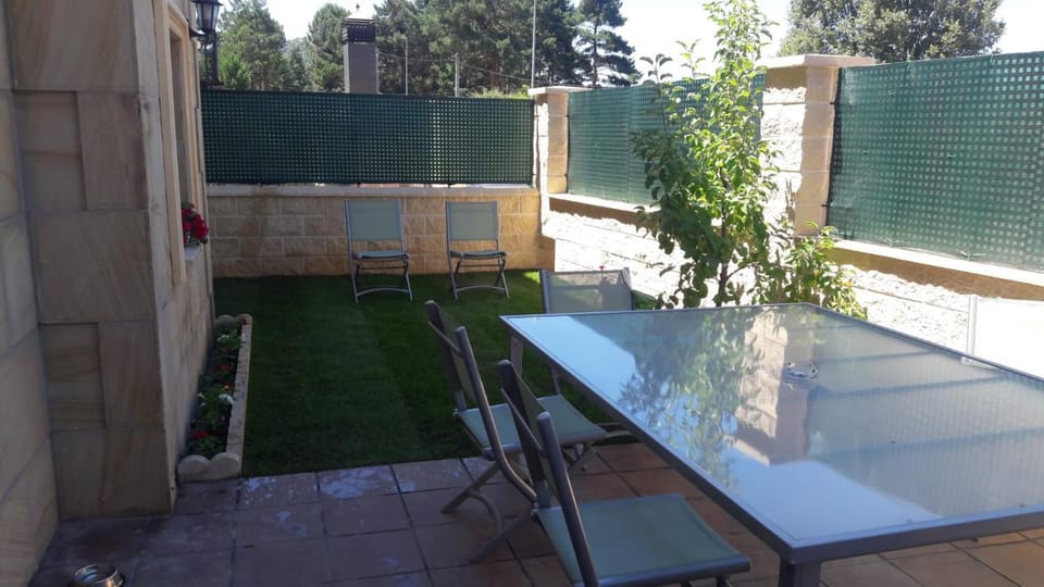Off site, Garden