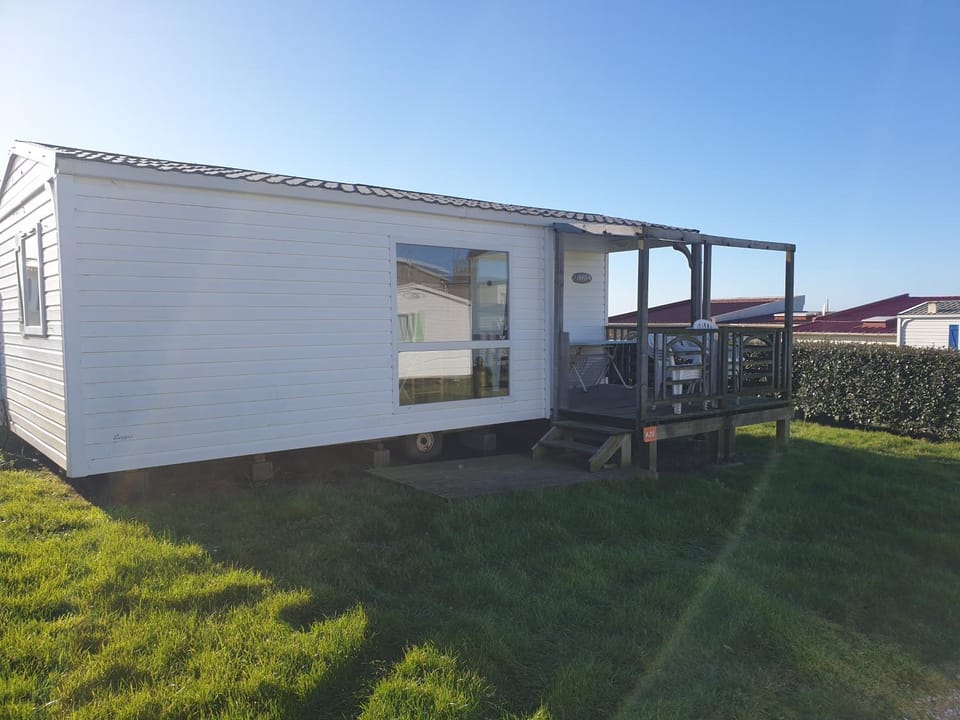 Le Phare d'Opale III, A20 Campground/ 
RV Resort in Le Portel