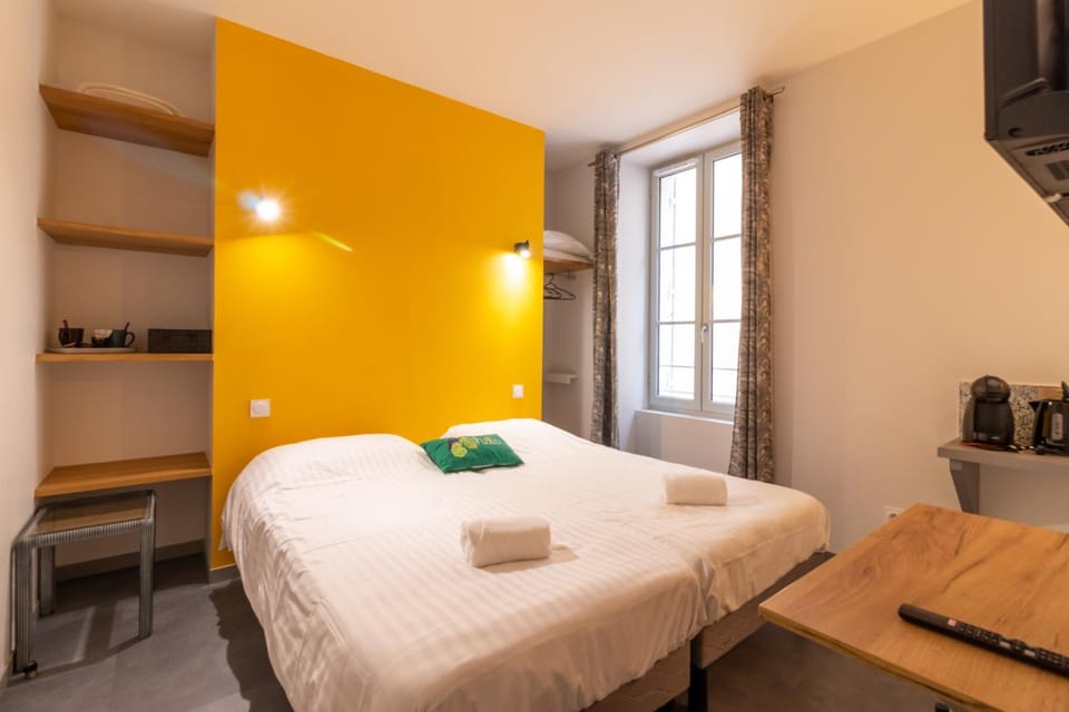 Bed, Coffee/tea facilities, Bedroom