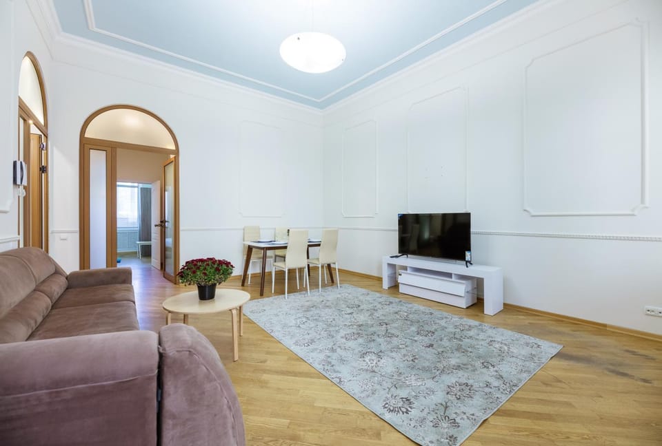 TV and multimedia, Seating area