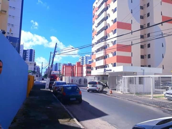 Apart Verdemar Master Pajuçara com 3 quartos próximo a Feira de Artesanato e para até 10 pessoas Apartment in Maceió
