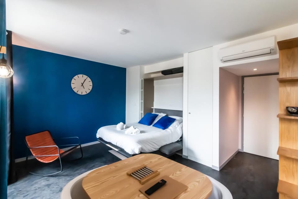 Shower, Bed, Bathroom, Kitchen or kitchenette, Bedroom