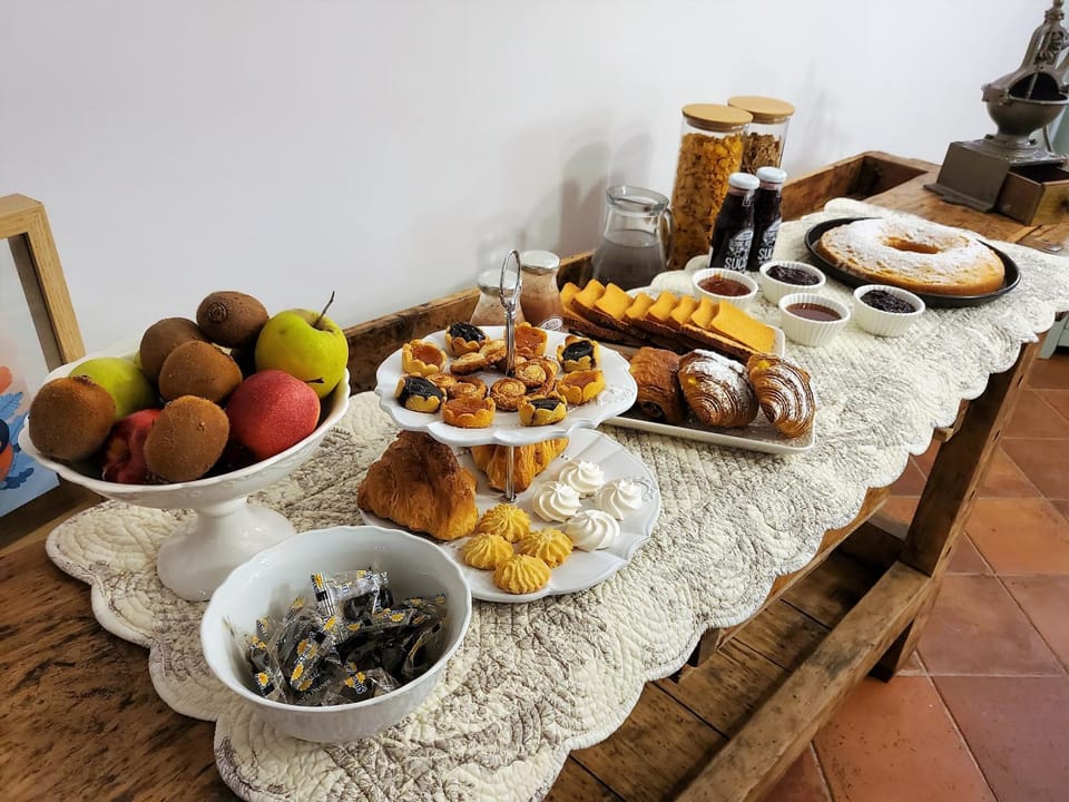 Breakfast, Buffet breakfast