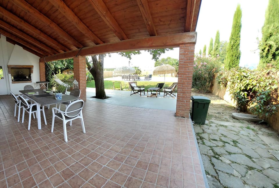 Patio, Garden, Swimming pool